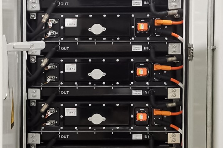 Water-cooled battery systems use circulating fluid to absorb and move heat, ensuring uniform temperature distribution